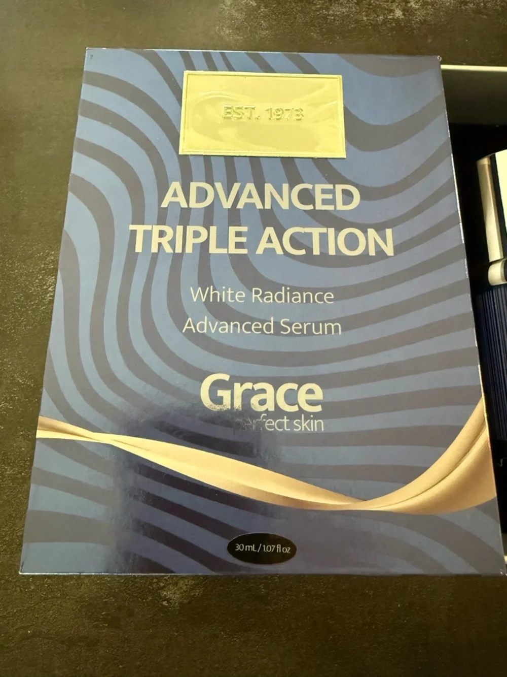 Grace Advanced Triple Action White Radiance Serum - Blue and‎ Silver
